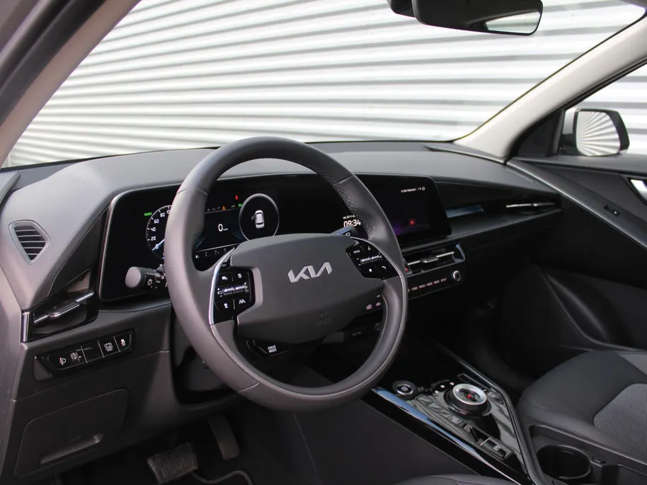 Kia Niro 1.6 GDi Hybrid DynamicLine | Camera | Cruise adapt. | Clima | 16' LM | Navi | Keyless | Apple Carplay/Android Auto |