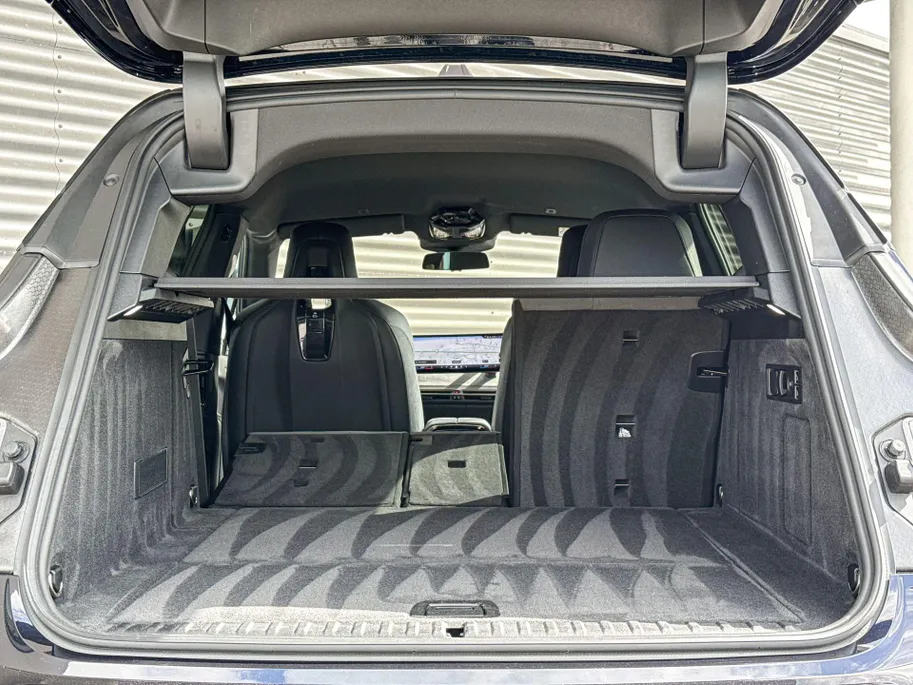 BMW iX xDrive45 101 kWh