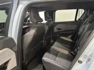 Renault 4 Comfort Range Iconic 52 kWh Automaat | DEMO | Zwarte Motorkap | Camera | Elektrische Achterklep | Apple CarPlay/Android Auto | Climate Control | Adaptive Cruise Control | Digital Cockpit | Armsteun | Lichtmetalen Velgen |