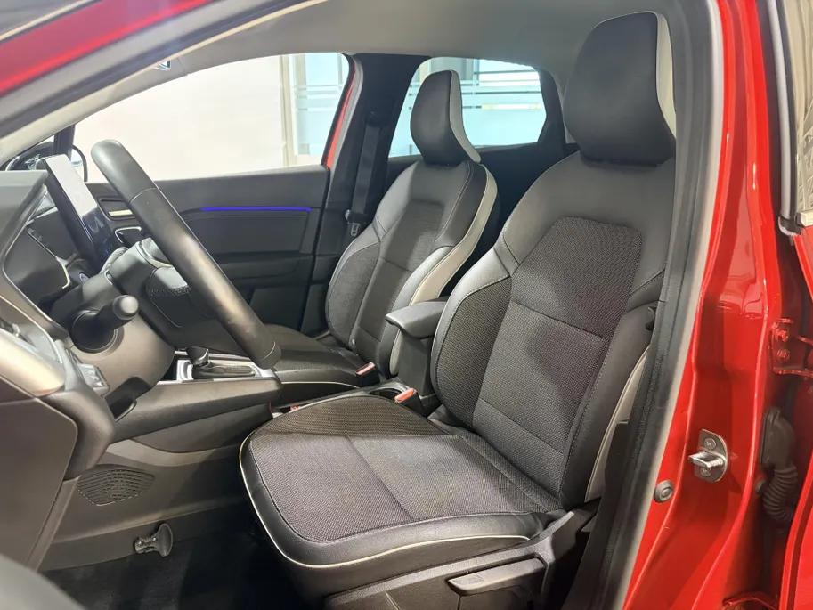 Renault Captur 145PK E-Tech Full Hybrid Techno Automaat | 1e eigenaar | 360 Camera | Adaptive Cruise Control | Apple CarPlay/Android Auto | Licht & Regen Sensor | Full LED | Lichtmetalen Velgen |
