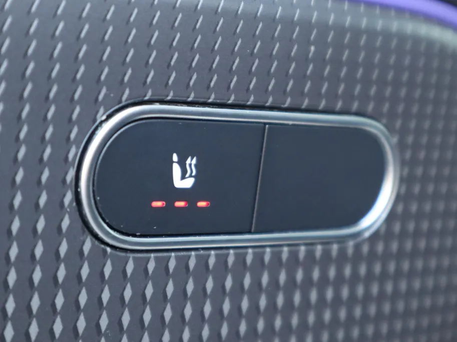 Mercedes-Benz EQB 250 Business Line 67 kWh l Panoramadak l Stoelverwarming l Achteruitrij camera