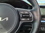 Kia e-Niro ExecutiveLine 64 kWh 1e Eigenaar | 3 Fase laden | Metallic lak | Trekhaak | Fabrieksgarantie 27-1-2029 + 3x 1 jaar* | NAP