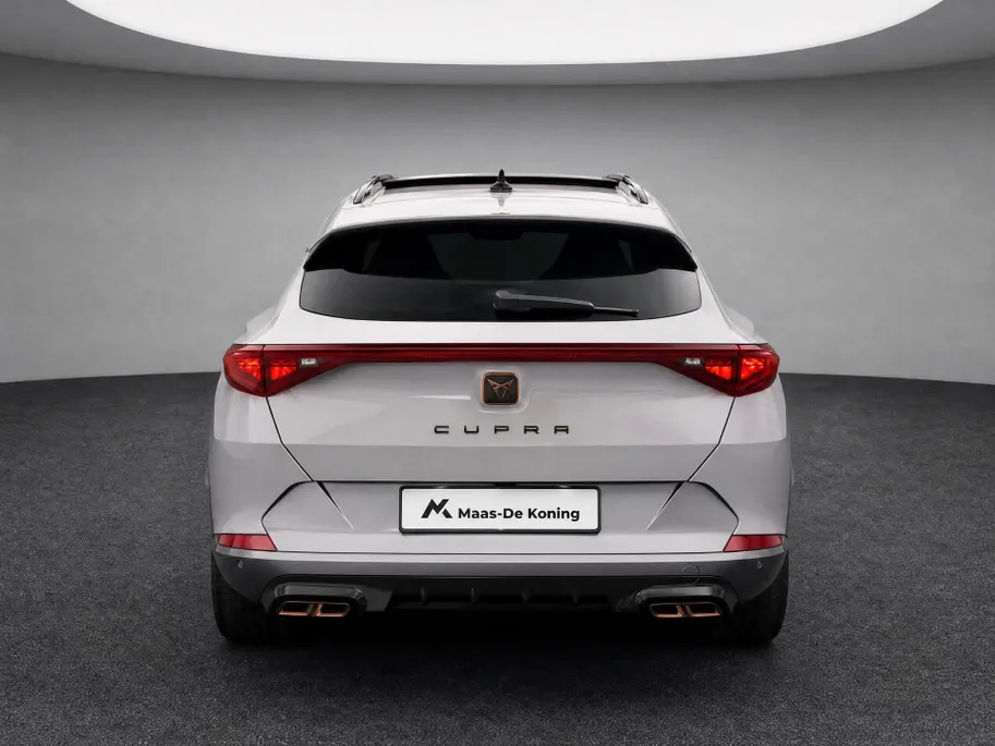 CUPRA Formentor 1.4 TSI 204pk DSG e-Hybrid Essential Limited · Panoramadak · Camera · Elek. Achterklep · Stuur- & Stoelverwarming · Keyless · Elek. Bestuurdersstoel + Geheugen ·