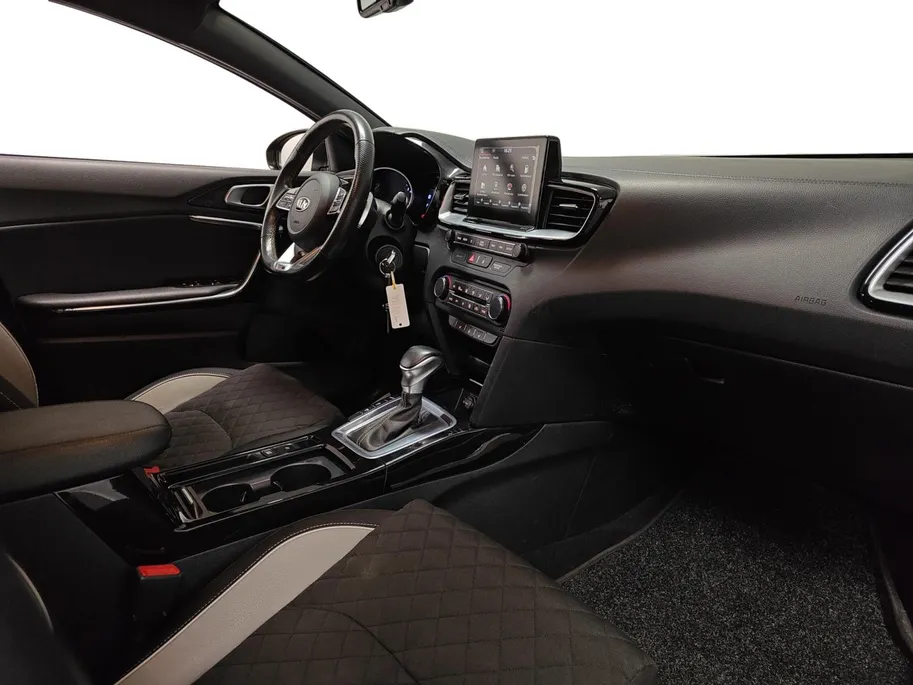 Kia ProCeed 1.4 T-GDI GT-Line | Panoramadak | Navigatie | Camera | JBL Audio | Adaptieve Cruise Control