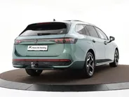 Volkswagen Passat Variant 1.5 eHybrid 272pk DSG R-Line Edition · Panoramadak · Inklap. Trekhaak · 360 Camera · Keyless · Matrix LED · Elek. Achterklep · Head-Up Display · Garantie t/m 13-11-2030 of 100.000km