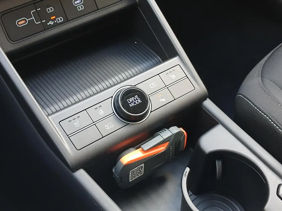 Hyundai Kona 64,8 kWh 204pk Pure Edition + Comfort Pack / DIRECT LEVERBAAR! / Demonstratieauto / 19' velgen!