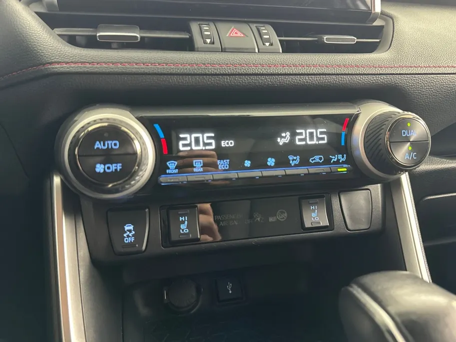 Suzuki Across 2.5 Plug-in Hybrid Style Automaat | Trekhaak | 19'' L.M. Velgen | Elektrische achterklep