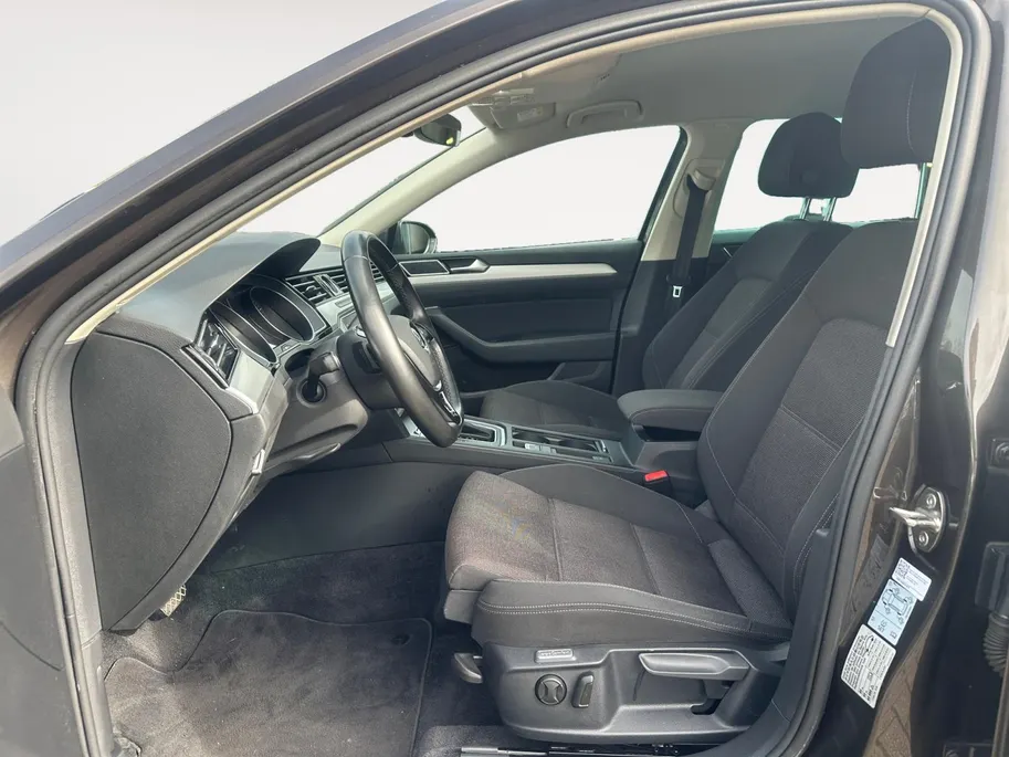 Volkswagen Passat Variant 1.4 TSI Comfortline Business | NL-AUTO | LED | APPLE CAR PLAY/ANDROID AUTO | 12 MAANDEN BOVAG GARANTIE |