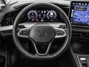 Volkswagen Golf variant Life Edition 1.5 eTSI 116 pk 7 versn. DSG · Achteruitrijcamera · draadloze telefoonlader · Trekhaak inklapbaar, met elektrische ontgrendeling ·