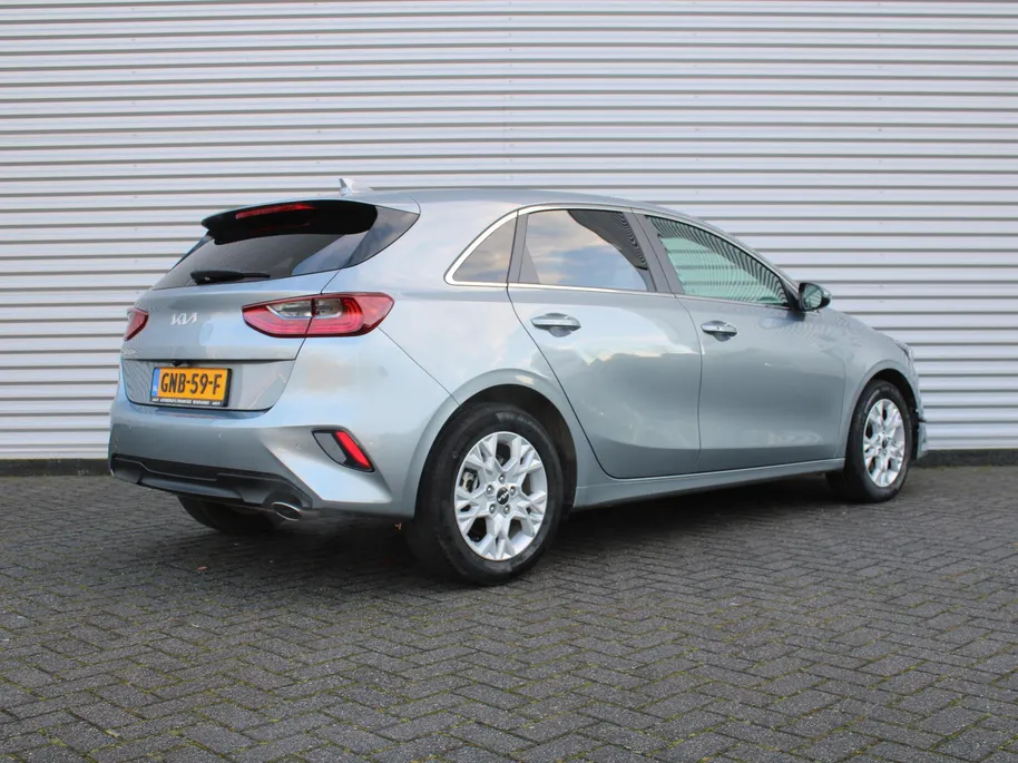 Kia Ceed 1.0 T-GDi DynamicPlusLine | Stuur-/stoelverwarming | Camera | Draadloos laden | LED | Dodehoek detectie | 16' LM |