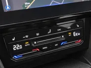 Volkswagen Passat Variant 1.4 TSI 218pk PHEV GTE Business · Apple/Android Car Play · Camera · Wegklapbare Trekhaak · Stoelverwarming · Elek. Achterklep · 18'' Inch ·
