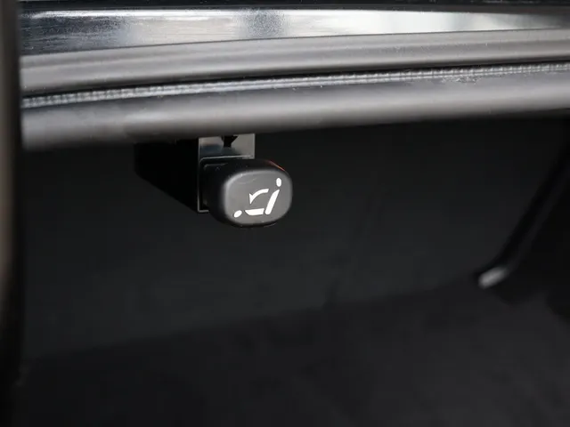 Mazda 3 2.0 e-SA-G Exclusive-line | Head-Up display | Camera