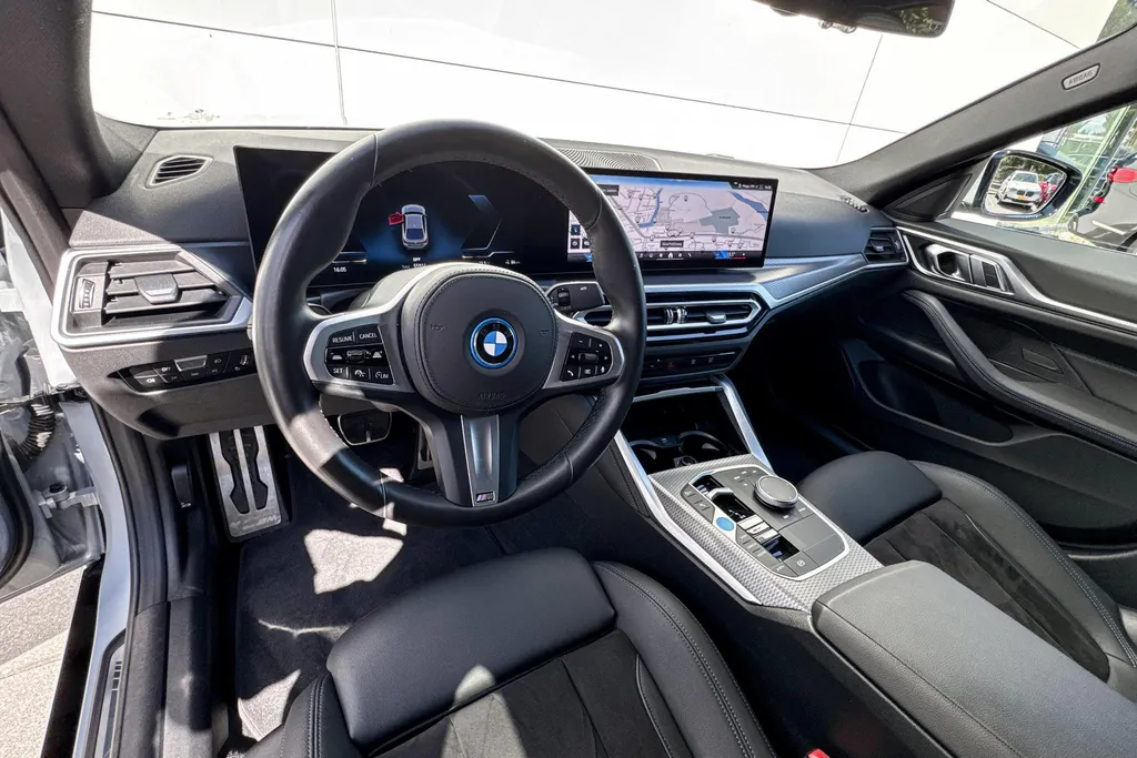BMW i4 eDrive35 70 kWh