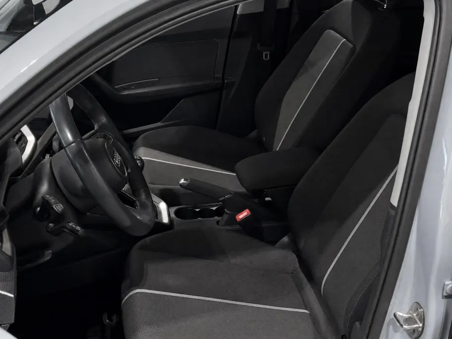 Audi A1 Sportback 30 TFSI 110pk Advanced edition · Apple/Android Car Play · Navigatie · P-Sensoren · Climatronic · Cruise Control · 17'' Inch ·
