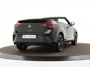Volkswagen T-Roc Cabrio 1.5 TSI 150pk DSG R-Line · Camera · Apple/Android Car Play · Stoel-& Stuurverwarming · P-Sensoren · 18'' Inch ·