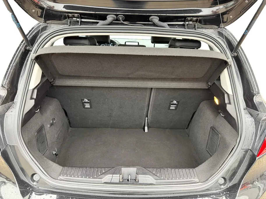 Ford Fiesta 1.0 EcoBoost Vignale | Adaptieve Cruise Control | Dodehoek Detectie | Winter Pack | B&O Audio | Lederen Bekleding | Apple/Android Carplay |