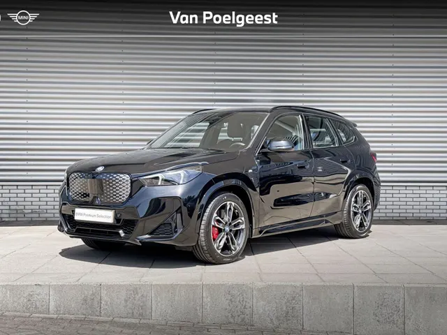 BMW iX1