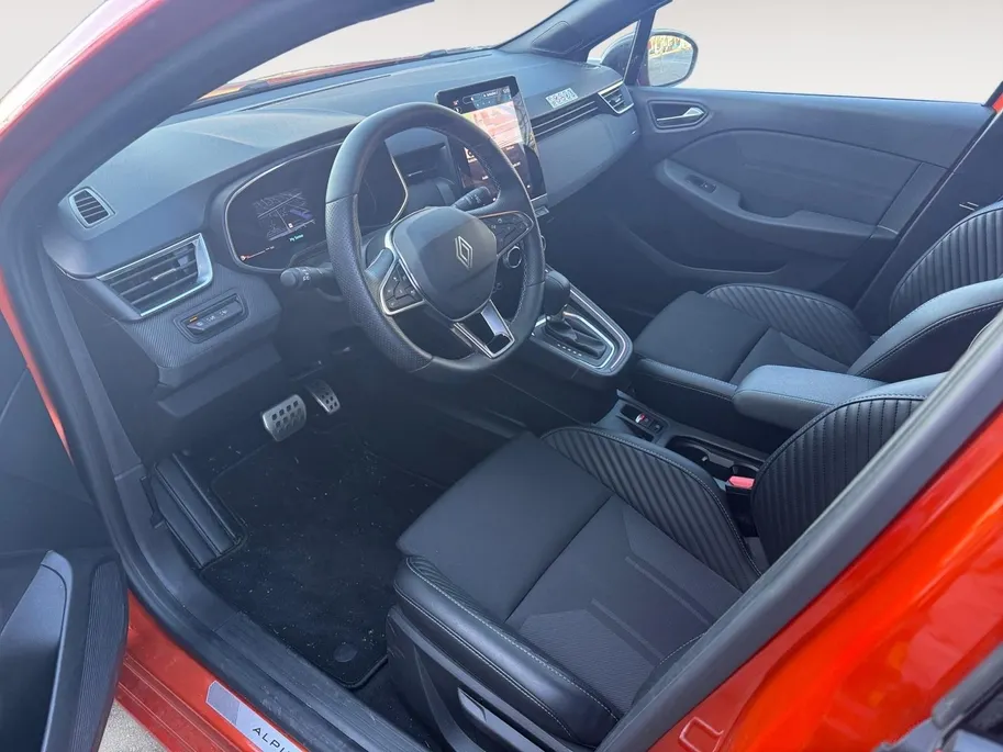 Renault Clio 1.6 E-Tech Full Hybrid 145 esprit Alpine AUTOMAAT NAVI AIRCO CAMERA APPLE CARPLAY ANDROID AUTO ADAPTIEVE CRUISE CONTROLE 9.3 INCH SCHERM ZEER MOOIE AUTO DEALER ONDERHOUDEN