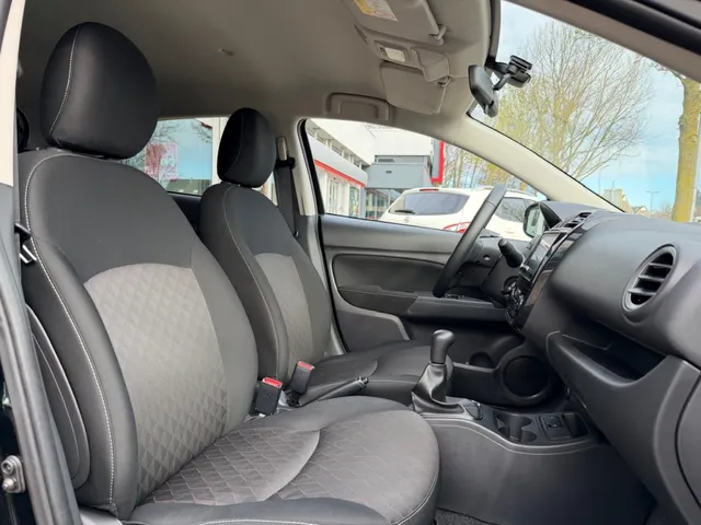 Mitsubishi Space Star 1.2 Dynamic | Camera | Cruise Control | Apple CarPlay | Android Auto | Climate Control