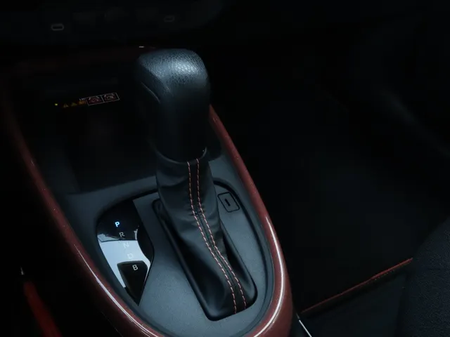 Toyota Aygo X Hybrid 115 pulse Bi-Tone | Easy Pack