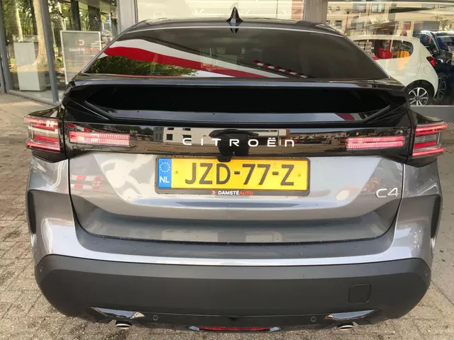 Citroën C4 1.2 Hybrid 145pk Max Comfort stoelen | pano dak.