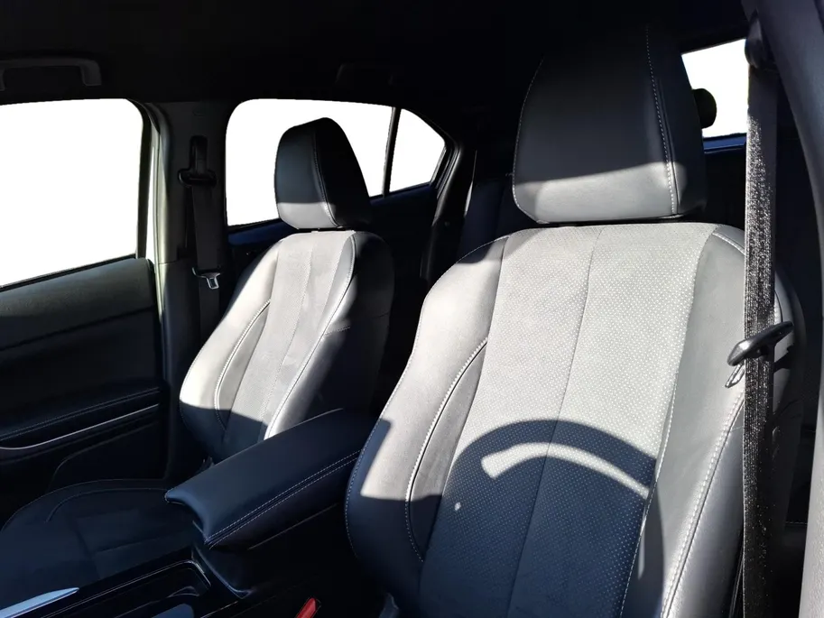 Mitsubishi Eclipse Cross 2.4 PHEV Intense+ | LAGE KILOMETERS | STOELVERWARMING | CARPLAY | NAV | ELEKTRISCHE STOEL |