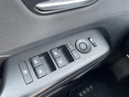 Hyundai Kona 1.6 GDI HEV Comfort Smart | Navigatie| Climate Controle| Lichtmetalen velgen| Parkeer sensoren| Camera| Dealer onderhouden