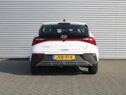 Hyundai i20 1.2 MPI Comfort | BTW Auto | Stuur-/stoelverwarming | Camera | Navi | Apple Carplay | Android Auto | Cruise | 16' LM | All seasons | Airco |