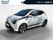 Toyota Aygo 1.0 VVT-i x-play | Airco | Bluetooth | Camera | 5 deurs | Zwart dak |