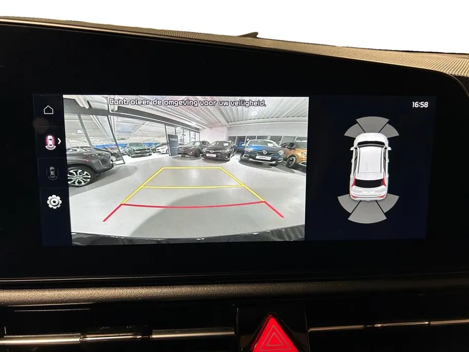 Kia Niro 1.6 GDi Hybrid DynamicPlusLine | Navigatiesysteem | Apple Carplay / Android Auto | Licht + Regensensor | Stoel + Stuurverwarming| Elektrisch bedienbaar Schuifdak | Elektrische Achterklep | Parkeersensoren Voor + Achter | Cruise Control Adaptief | Rijstroo