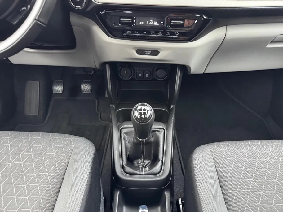 Suzuki Swift 1.2 Select Smart Hybrid | Apple Carplay/Android Auto | Achteruitrijcamera | Adaptive Cruise Control | BLISS | Stoelverwarming |