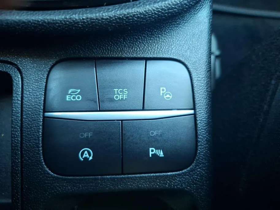 Ford Fiesta 1.0 EcoBoost Titanium | Nieuwe Disitributieriem bij aflevering  | Navigatie | Camera | Adaptieve Cruise Control | Voorruitverwarming | B&O | Climate Control