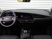 Kia Niro EV Edition 64.8 kWh | Stuur-/stoelverwarming | Camera | Cruise adapt. | Navi | 17' LM | Clima |