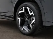 Volkswagen Tiguan 1.5 eHybrid 204pk DSG R-Line Edition · Panoramadak · 360 Camera · Harman Kardon · Keyless · Matrix LED · Stuur- & Stoelverwarming · Garantie t/m 15-09-2030 of 100.000km