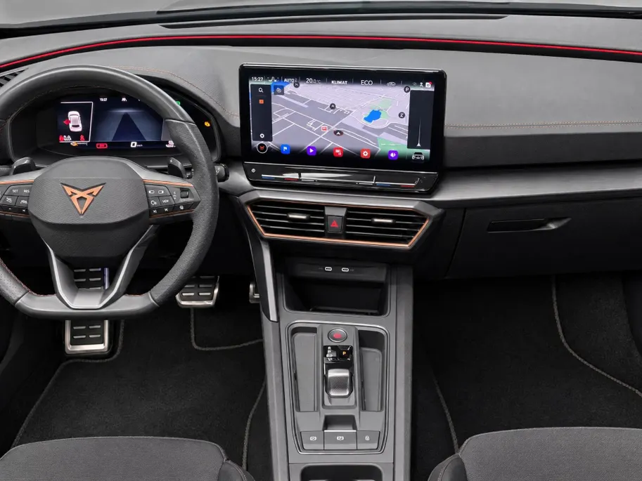 CUPRA Formentor 1.4e-Hybrid 180kW/245PK VZ · Panoramadak · Camera · Navigatie · Apple/Android Car Play · Stuur -& Stoelverwarming
