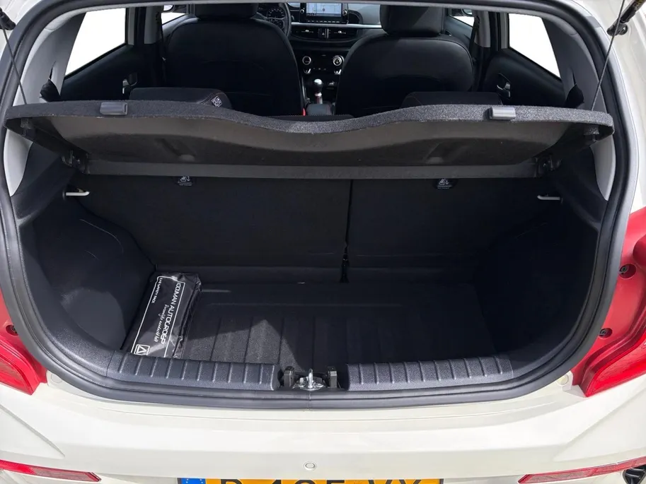 Kia Picanto 1.0 DPi GT-Line | Lederen bekleding | Achteruitrijcamera | Parkeersensoren achter | Navi | Apple/Android Carplay | Climate control | LMV | Cruise control
