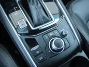 Mazda CX-5 2.0 SkyActiv-G 165 Skylease Luxury | Trekhaak | 360 Camera | Leer | Stuur-/stoelverwarming | HUD | Bose | Elek. stoelverstelling | 19' LM | All seasons |