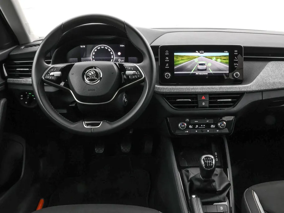 Škoda Kamiq 1.0 TSI 115pk Selection · Apple/Android Car Play · P-Sensoren · Cruise Control · DAB · 16'' Inch · Garantie t/m 18-06-2028 of 100.000km
