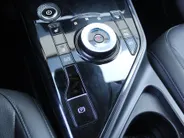 Kia Niro EV Air 64.8 kWh | Stuur-/stoelverwarming | Camera | Cruise adapt. | 17' LM | Elekt. stoelverstelling | Dodehoek detectie | LED | Clima |