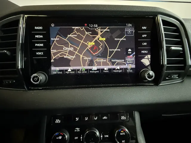Škoda Karoq 1.5 TSI ACT Amb.Bus. NL auto | Navigatie