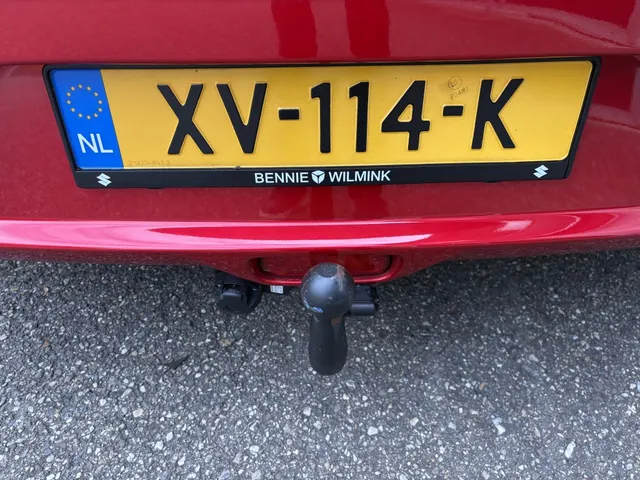 Suzuki Swift 1.0 Stijl Smart Hybrid | Trekhaak | All Seasons