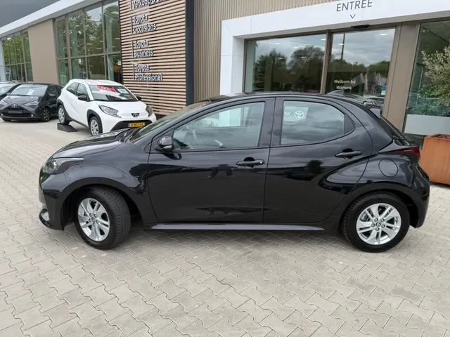 Toyota Yaris 1.5 Hyb. Dynamic Limited | Parkeersensoren V+A | All Seasons