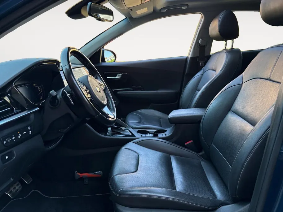 Kia Niro 1.6 GDi Hybrid ExecutiveLine | Schuif/kantel dak | Trekhaak | Elektrische achterklep | Keyless Entry | Apple Car Play/Android Auto | Lichtmetalen Velgen |