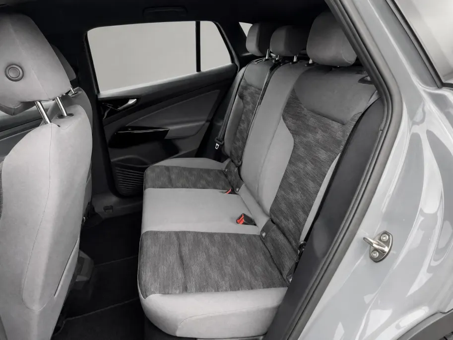 Volkswagen ID.4 Pro Business Advantage 204pk 77 kWh · SOH 95,4% · Camera · Wegklapbare Trekhaak · Apple/Android Car Play · Stoel-& Stuurverwarming · 19'' Inch ·