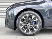 BMW iX xDrive45 101 kWh