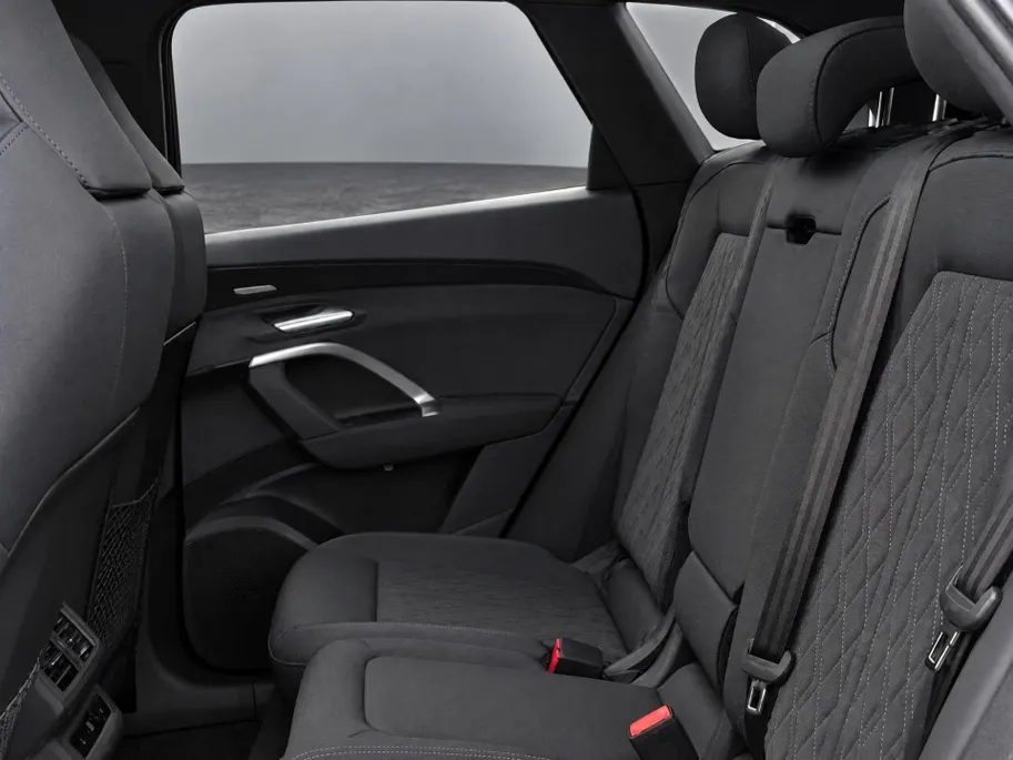 Audi Q5 e-hybrid quattro S edition 299 PK · Head-up display · Adaptieve luchtvering · Glazen panoramadak