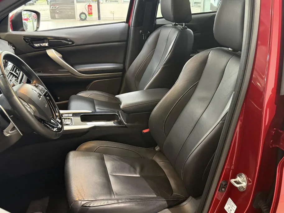 Mitsubishi Eclipse Cross 2.4 PHEV Instyle leder interieur