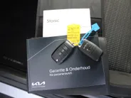 Kia Stonic 1.0 T-GDi MHEV DynamicLine | Stoelverwarming | Camera | Parkeersensor v+a | Clima | Navi | Apple Carplay/Android Auto | 15" LM | Cruise |