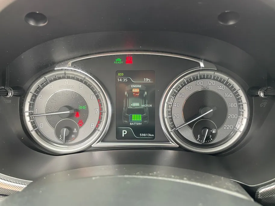 Suzuki Vitara 1.5 Hybrid Style *Automaat*Navi+Camera*Adapt. Cruise Control*Stoelverwarming*Climate Control*LM.Velgen*Trekhaak*Zeer nette auto!