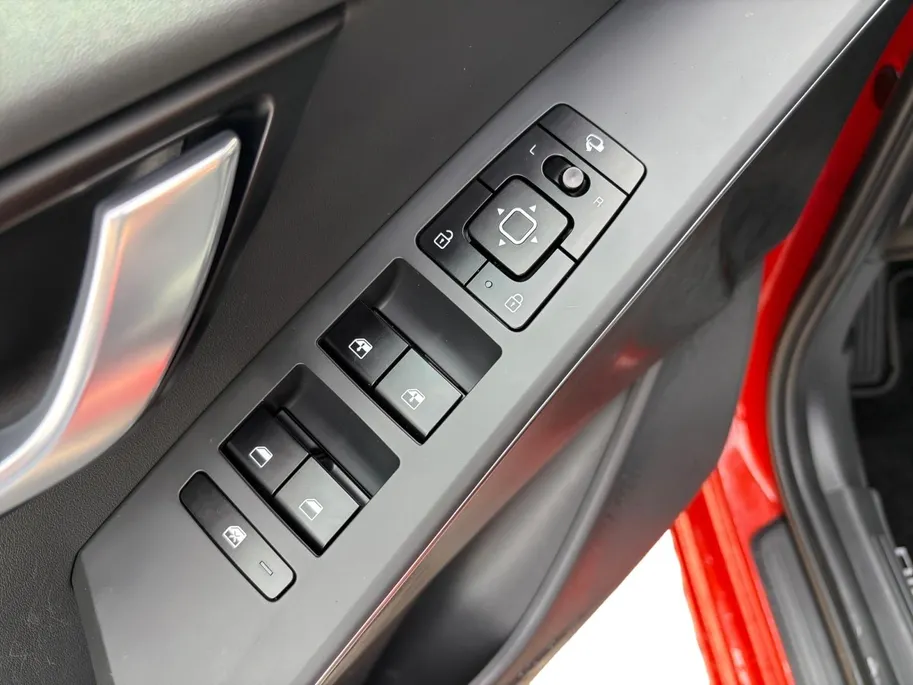 Kia Niro 1.6 GDi Hybrid DynamicLine | Trekhaak | All Season Banden | Navigatie | Apple Carplay/Android | Cruise Control | 1e Eigenaar | 1.300 kg trekgewicht |